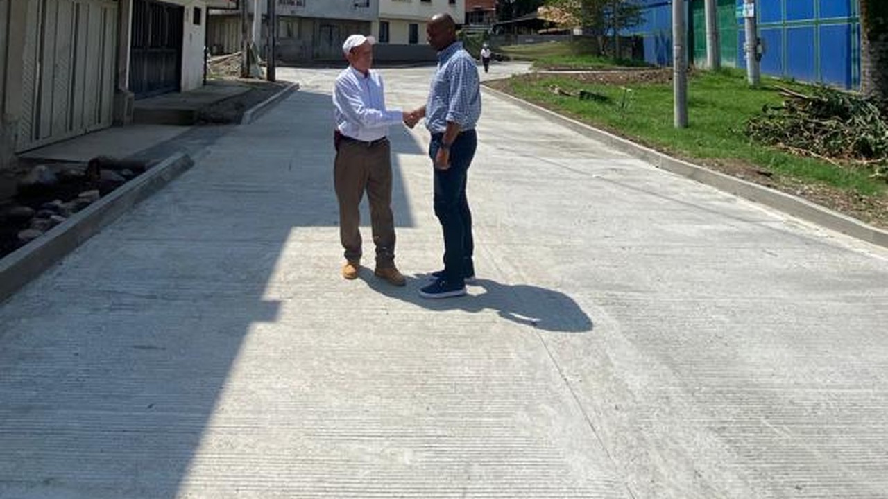 Pavimentación de calles por autogestión en Villa Alexandra, Dosquebradas