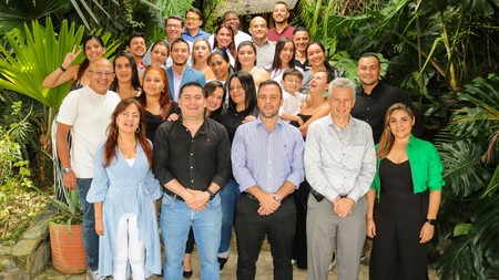 Equipo de la Secretaría de Desarrollo Económico y Competitividad, con cámara de comercio de Dosquebradas