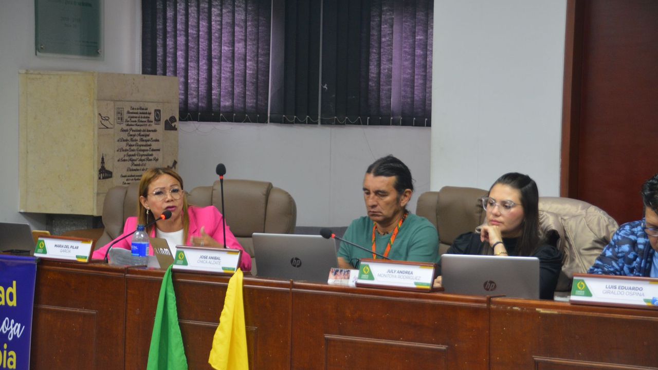 Ante el Concejo Municipal presentamos la metodología del Sisbén y las acciones para fortalecerlo