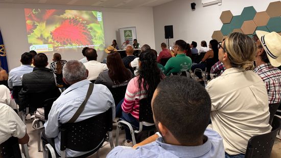 Dosquebradas fortalece el trabajo ambiental comunitario en articulación con la Carder
