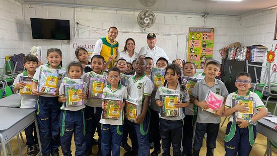 'Útiles siempre útiles', la campaña que liderada el alcalde Roberto Jiménez para el regreso a clase en Dosquebradas