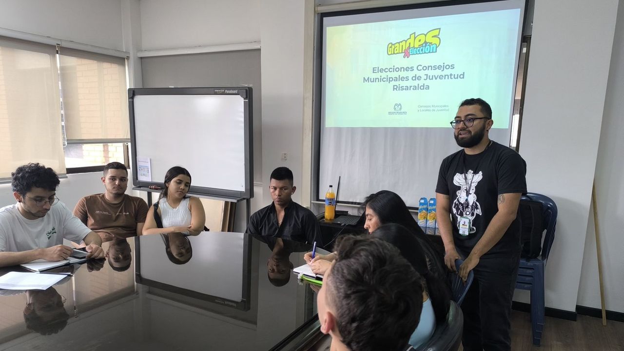 Las JAC motivan la participación de jóvenes de Dosquebradas en las elecciones del Consejo Municipal