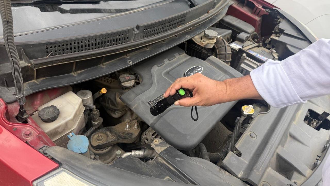 Una linterna tradicional’ en carretera le puede ahorrar más $700 mil de multa